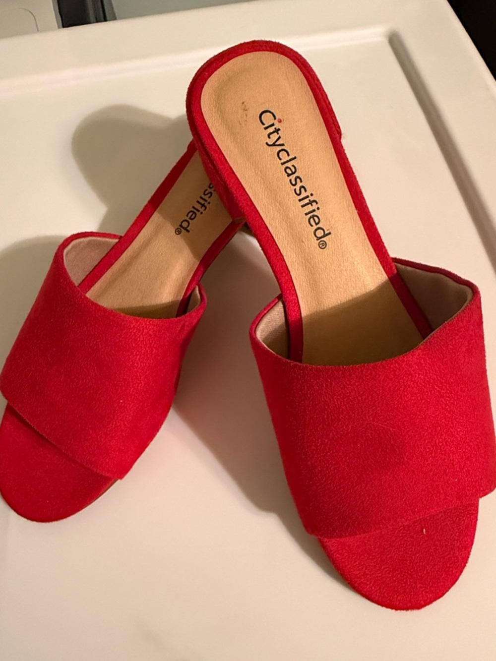 Cityclassified Red Open-Toe Slide Mules
